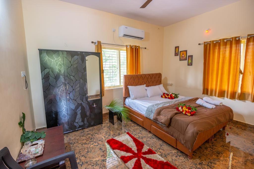 Saptami Hampi Homestay ภายนอก รูปภาพ