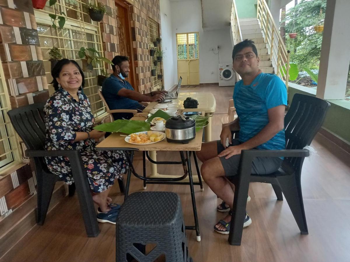 Saptami Hampi Homestay ภายนอก รูปภาพ